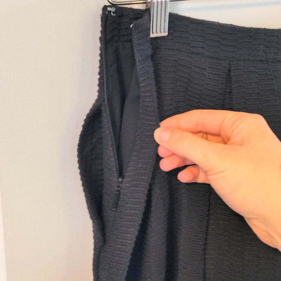 Armani Exchange pleated skirt, Black, size 6, small - Picture 5 of 5